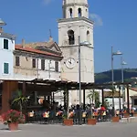 644 - Singola Quadrilocale Con Ampio Giardino E Vista Mare Al Taunus - Inclusa *