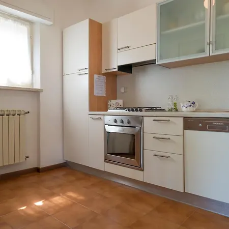 644 - Singola Quadri Con Ampio Giardino E Vista Mare Al Taunus Inclusa Nel Prezzo *