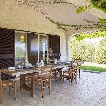 Dom wakacyjny 644 - Singola Quadrilocale Con Ampio Giardino E Vista Mare Al Taunus, Climatizzata - Inclusa