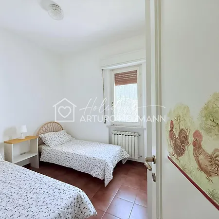 Dom wakacyjny 644 - Singola Quadrilocale Con Ampio Giardino E Vista Mare Al Taunus, Climatizzata - Inclusa *